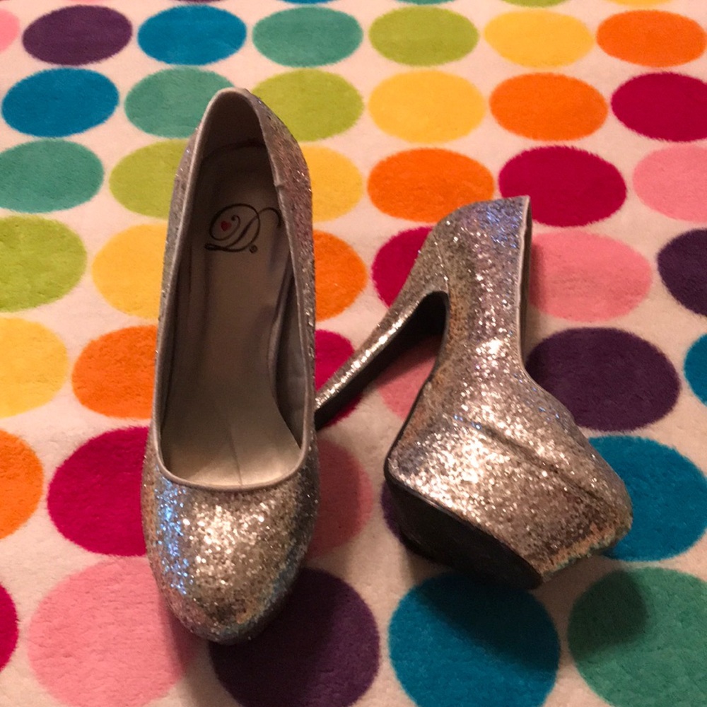 My Delicious Shoes Glitter Heels sparkle size 6.5